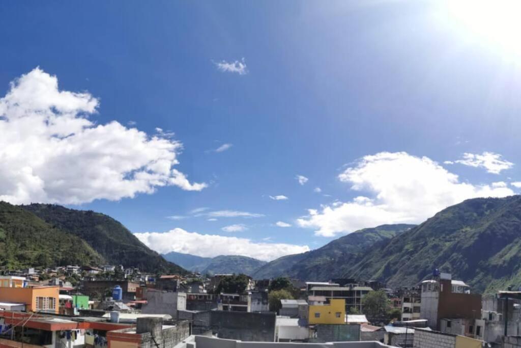 Gigahouse Banos (Tungurahua)